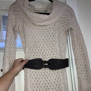 Beige Guess Sweater